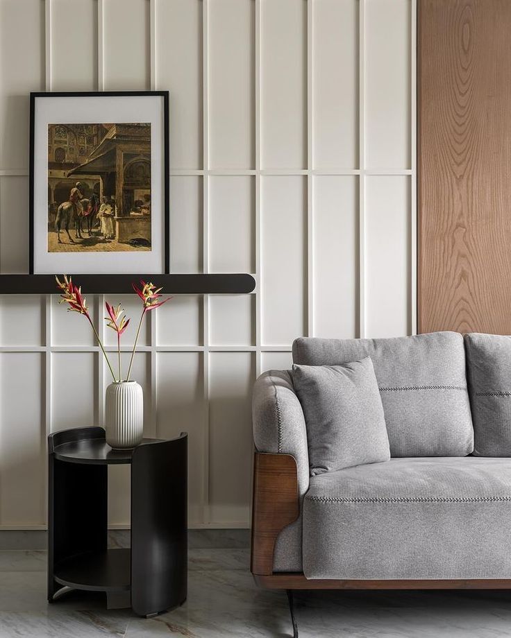 طراحی دیوار پذیرایی با بافت‌های مختلف